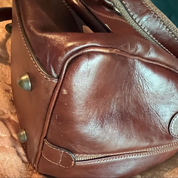 Old Angler Leather Duffel Bag with zipper - Picture 8 of 13